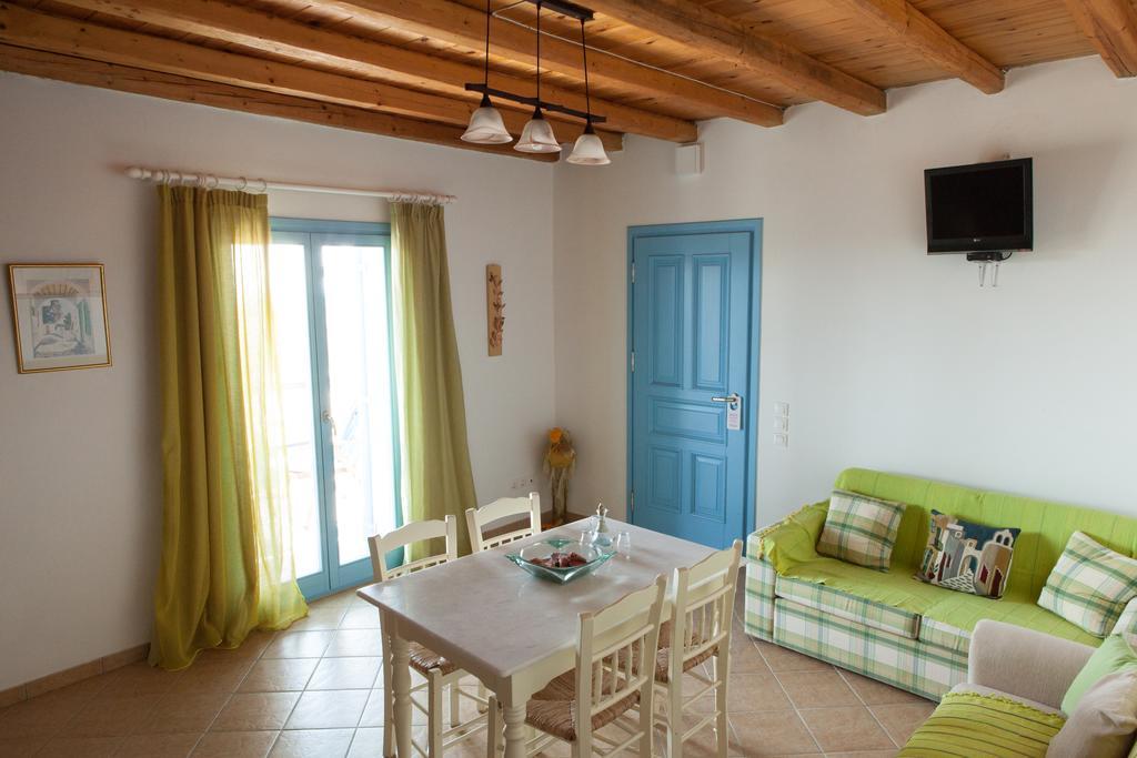 Ergina Summer Resort Antiparos Town Стая снимка
