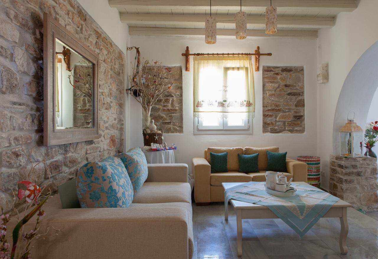 Ergina Summer Resort Antiparos Town Екстериор снимка