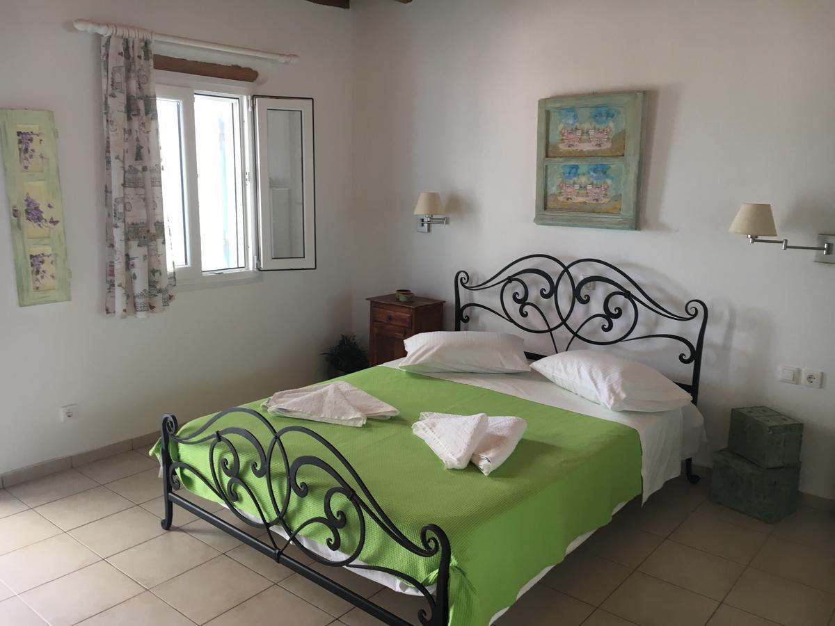 Ergina Summer Resort Antiparos Town Екстериор снимка